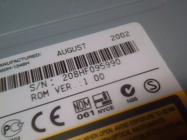 LG CD-ROM CD Drive GCR-8520B 1.00 Aug 2002 52X MAX 40-pin IDE ATA vintage - image 3