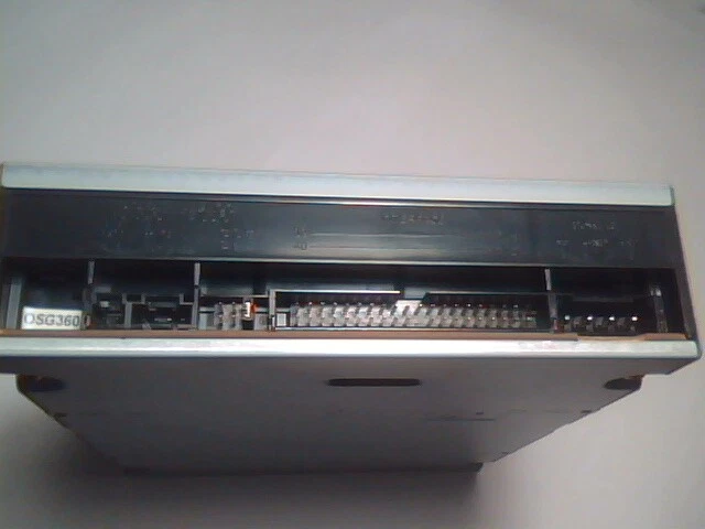 LG CD-ROM CD-R/RW Drive GCE-8523B 1.01 52x24x52x 40pin IDE ATA burner rewritable - image 2
