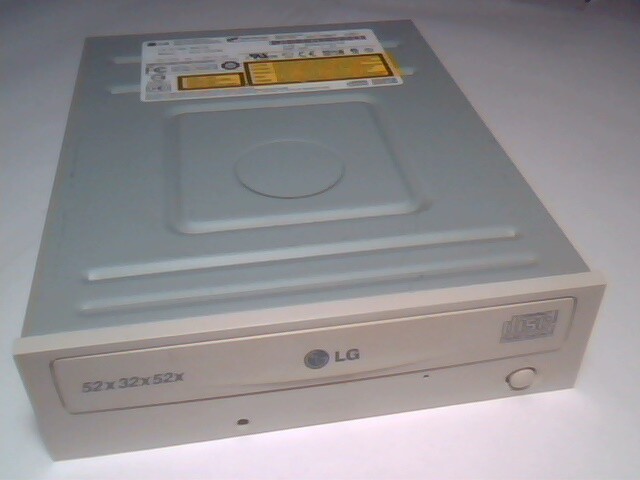 LG CD-ROM CD-R/RW Drive GCE-8525B 1.01 52x32x52x 40pin IDE ATA burner rewritable