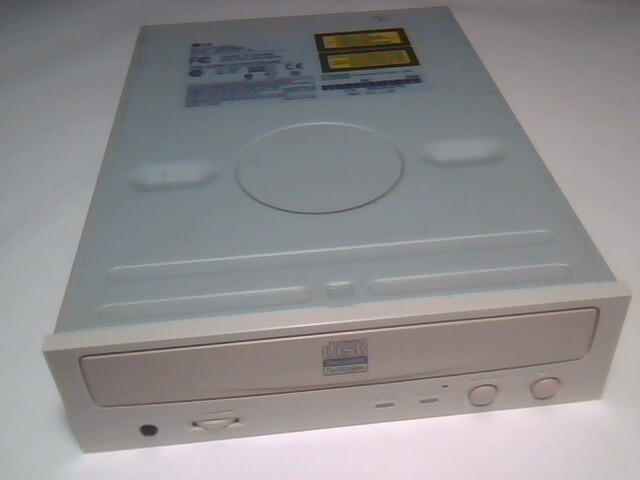LG CD-ROM CD-R/RW Drive CED-8080B 1.05 8x4x32x 40pin IDE ATA burner rewritable