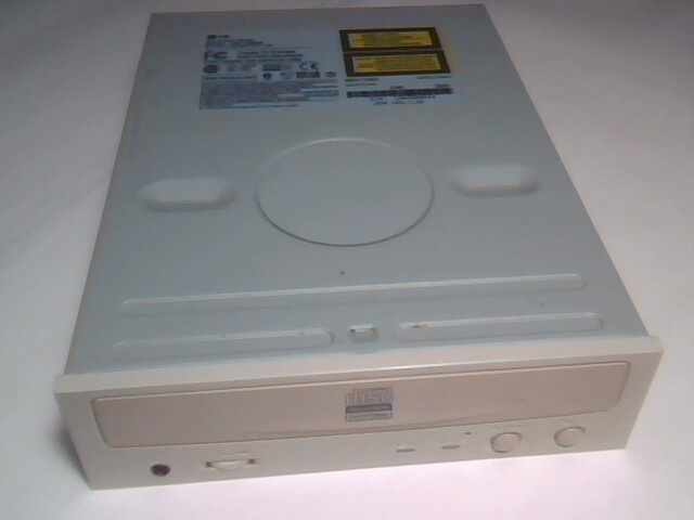 LG CD-ROM CD-R/RW Drive CED-8080B 1.06 8x4x32x 40pin IDE ATA burner rewritable