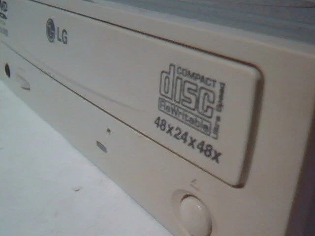 LG CD-RW DVD ROM Drive GCC-4480B March 2003 1.02 16xDVD 48x24x48x - image 2