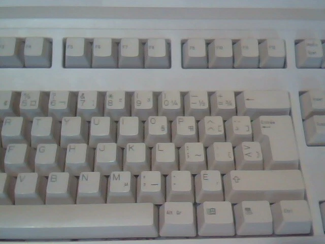 HP C3758-60202 Keyboard C3758A 3710 - vintage, working, French - image 4
