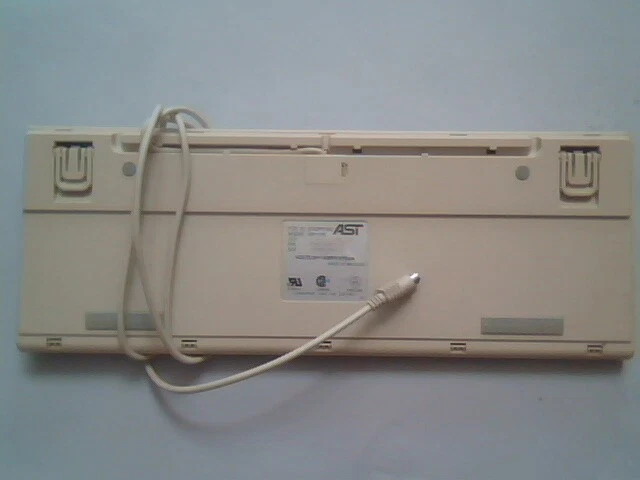 AST Advantage SK1000 KEYBOARD 230612-001-A KKA100RE1U - vintage, working - image 6