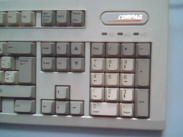 Compaq Enhanced III Keyboard CIGE035074 140536-112 French/Canadian - image 4
