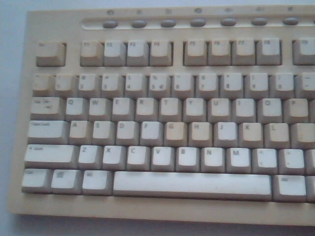 Micro Innovations Keyboard KB9001 - E5XKBHP119M10M PS2 PS/2 - image 2