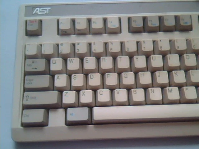 AST Keyboard 119127-001 Rev G KB-101 AQ6ZG-RT687XT - vintage, working - image 2