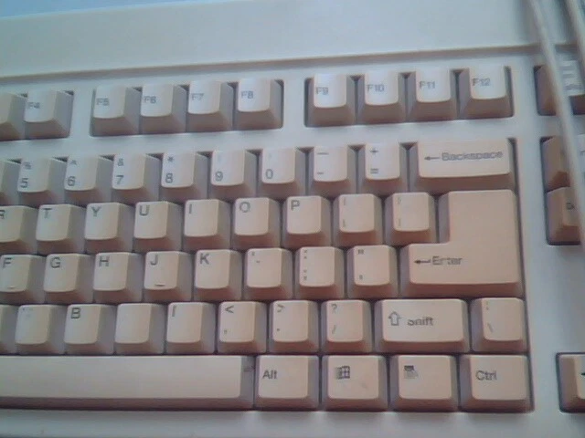 AT Keyboard with Windows keys BTC large DIN - vintage, working - image 3