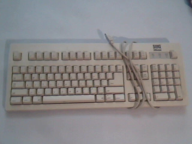 SIIG True Touch Formal Keyboard for Macintosh JK-MS0012 PS/2 - vintage, working