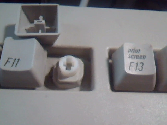 SIIG True Touch Formal Keyboard for Macintosh JK-MS0012 PS/2 - vintage, working - image 9