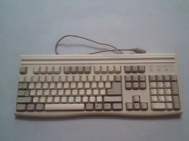 Mitsumi Keyboard KPQ-E99ZC-13 5-pin DIN KPQEA4ZA USA - vintage, working