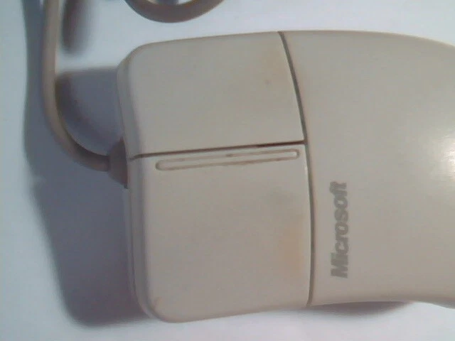 Vintage Microsoft 2.0A Serial Mouse 50674 2-button design 9-pin - Working - image 3