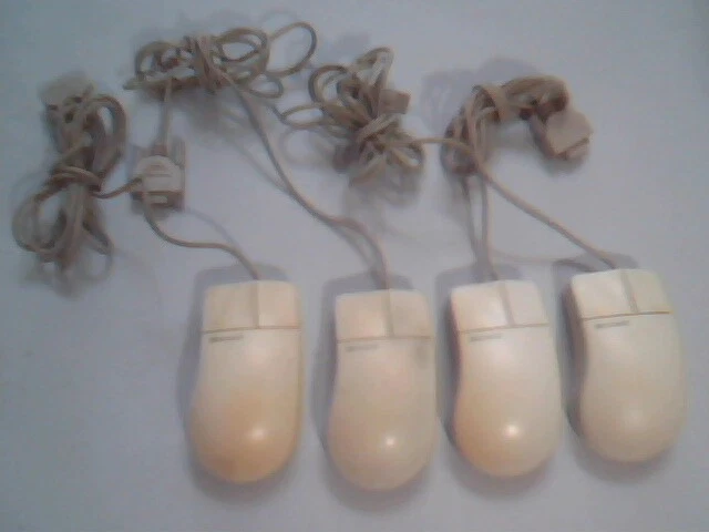 LOT of 4 Vintage Microsoft 2.0A Serial Mouse 50674 2-button 9-pin - Working