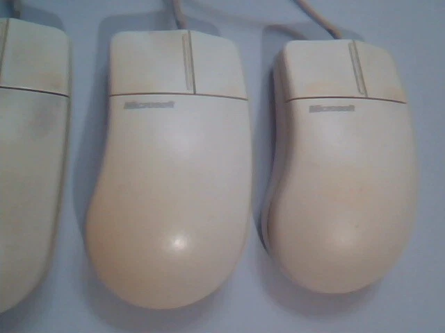 LOT of 4 Vintage Microsoft 2.0A Serial Mouse 50674 2-button 9-pin - Working - image 3