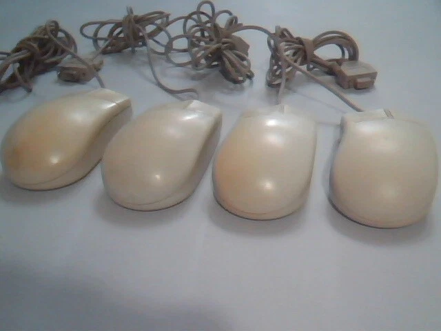 LOT of 4 Vintage Microsoft 2.0A Serial Mouse 50674 2-button 9-pin - Working - image 4