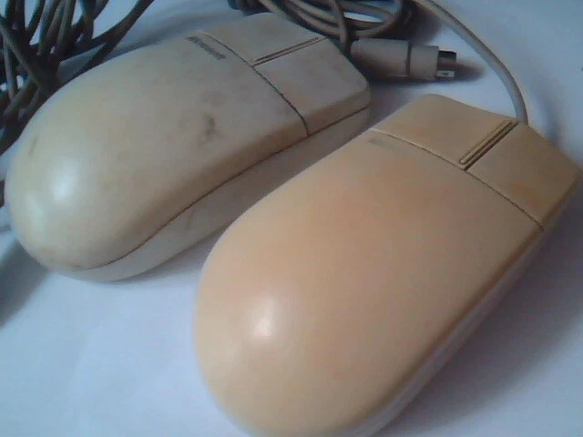 LOT of 2 Vintage Microsoft 2.0A Port PS/2 Mouse 58269 2-button - Working - image 2