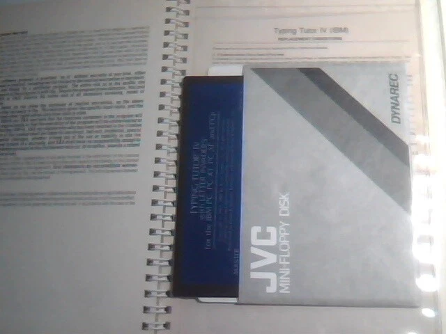 Typing Tutor IV 4 by Kriya Systems PC PC/XT AT PCjr - Letter Invaders floppy - image 5