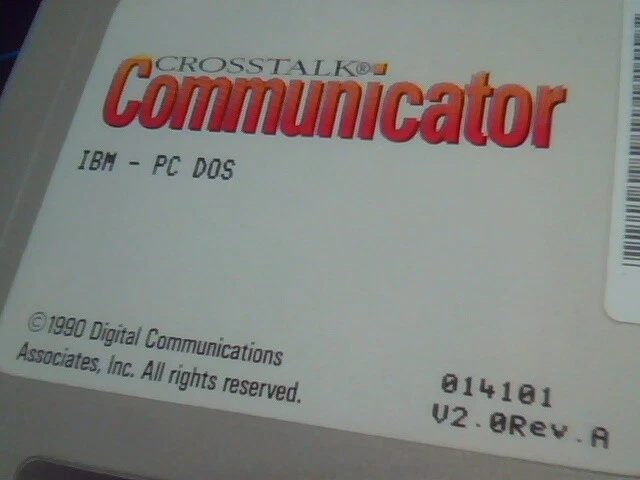 User's Manual Guide + floppy disk - Crosstalk Communicator by DCA - image 2