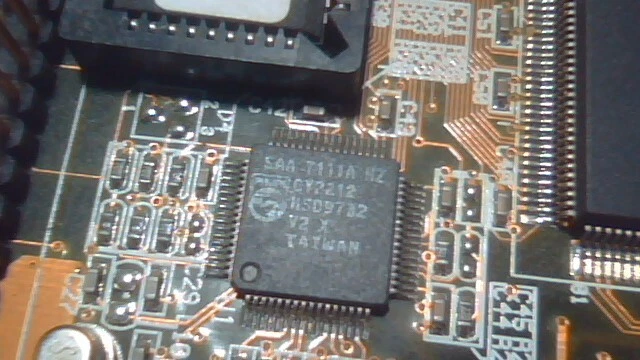 AGP Video Graphics Card ASUS AGP-V3000 v1.00 nVidia Riva 128 4MB composite A/V - image 6