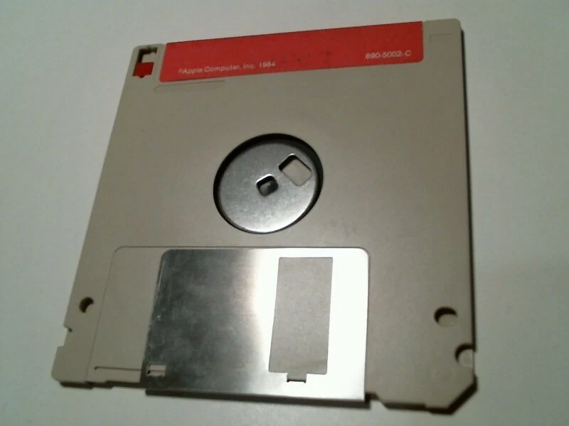 A Guided Tour of Macintosh Apple 1984 low density - 3.5" floppy disk - image 3