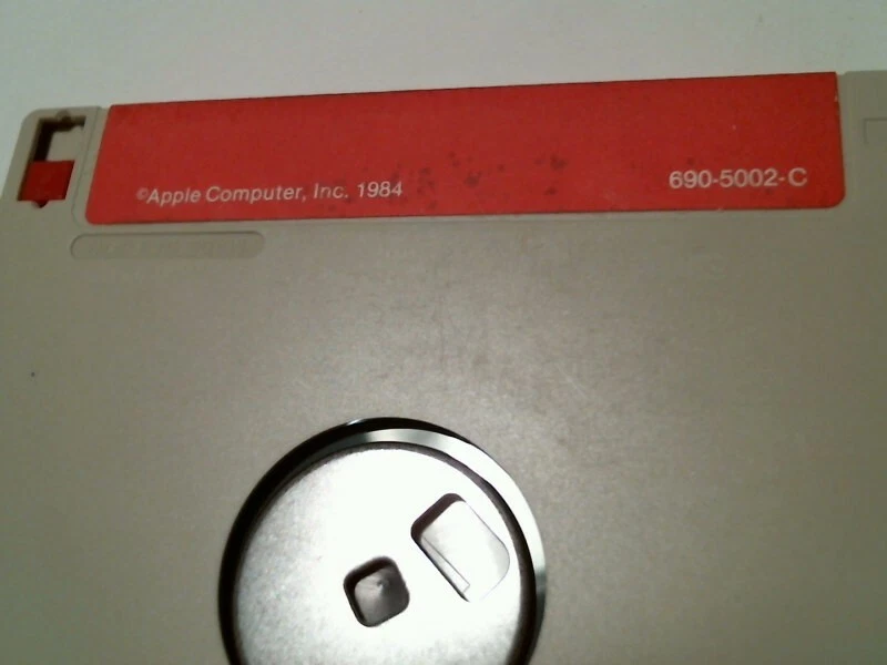 A Guided Tour of Macintosh Apple 1984 low density - 3.5" floppy disk - image 4