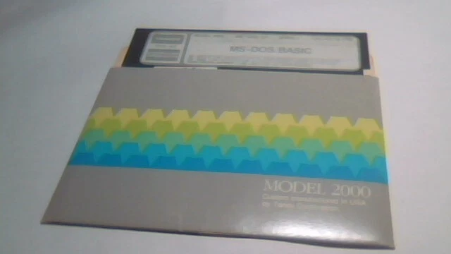 Tandy TRS-80 MS-DOS Basic 2.0 Model 2000 26-5103 - 5.25 floppy disk