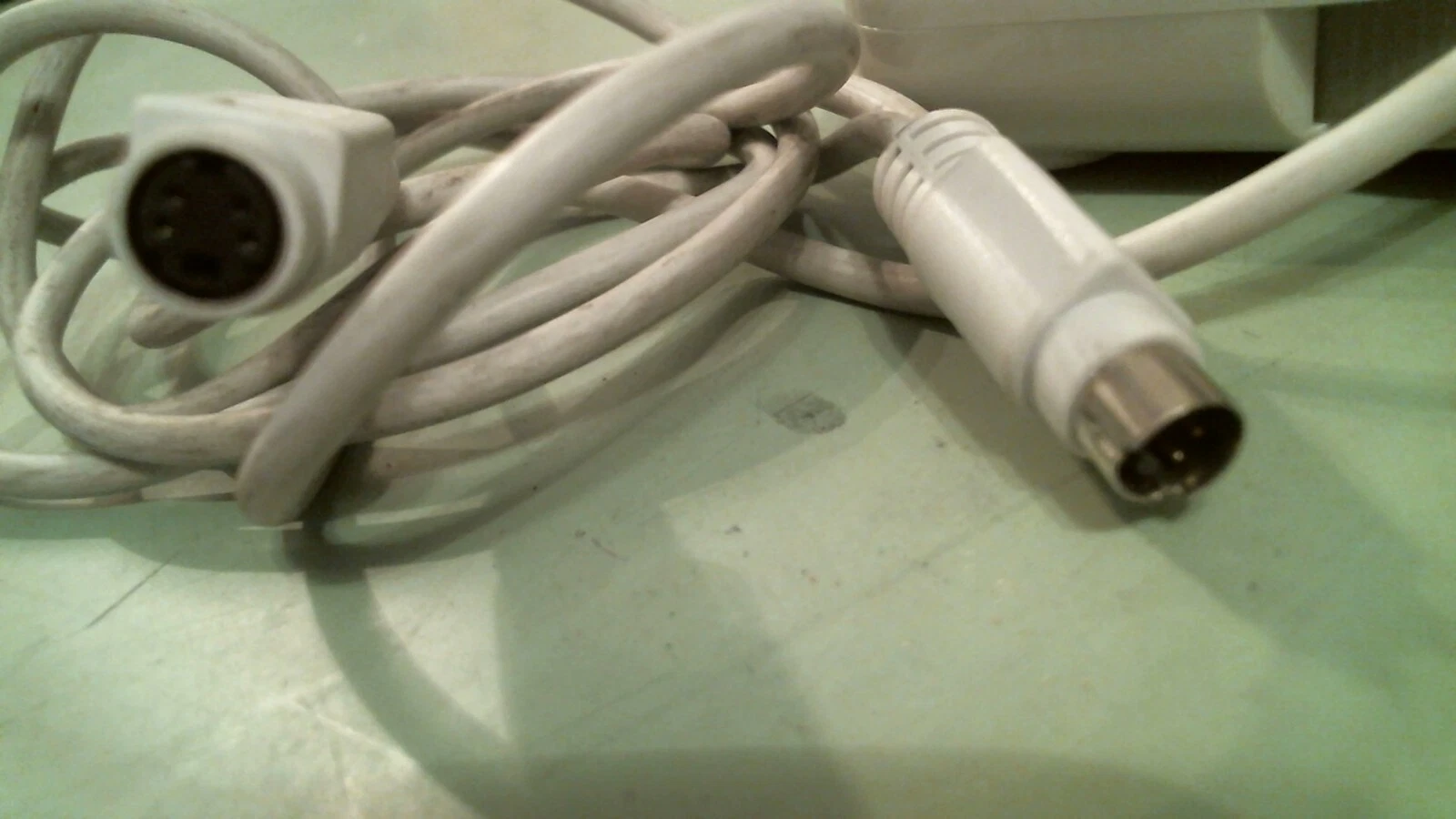 Advanced Gravis Joystick White - vintage gaming controller - made in China - image 3