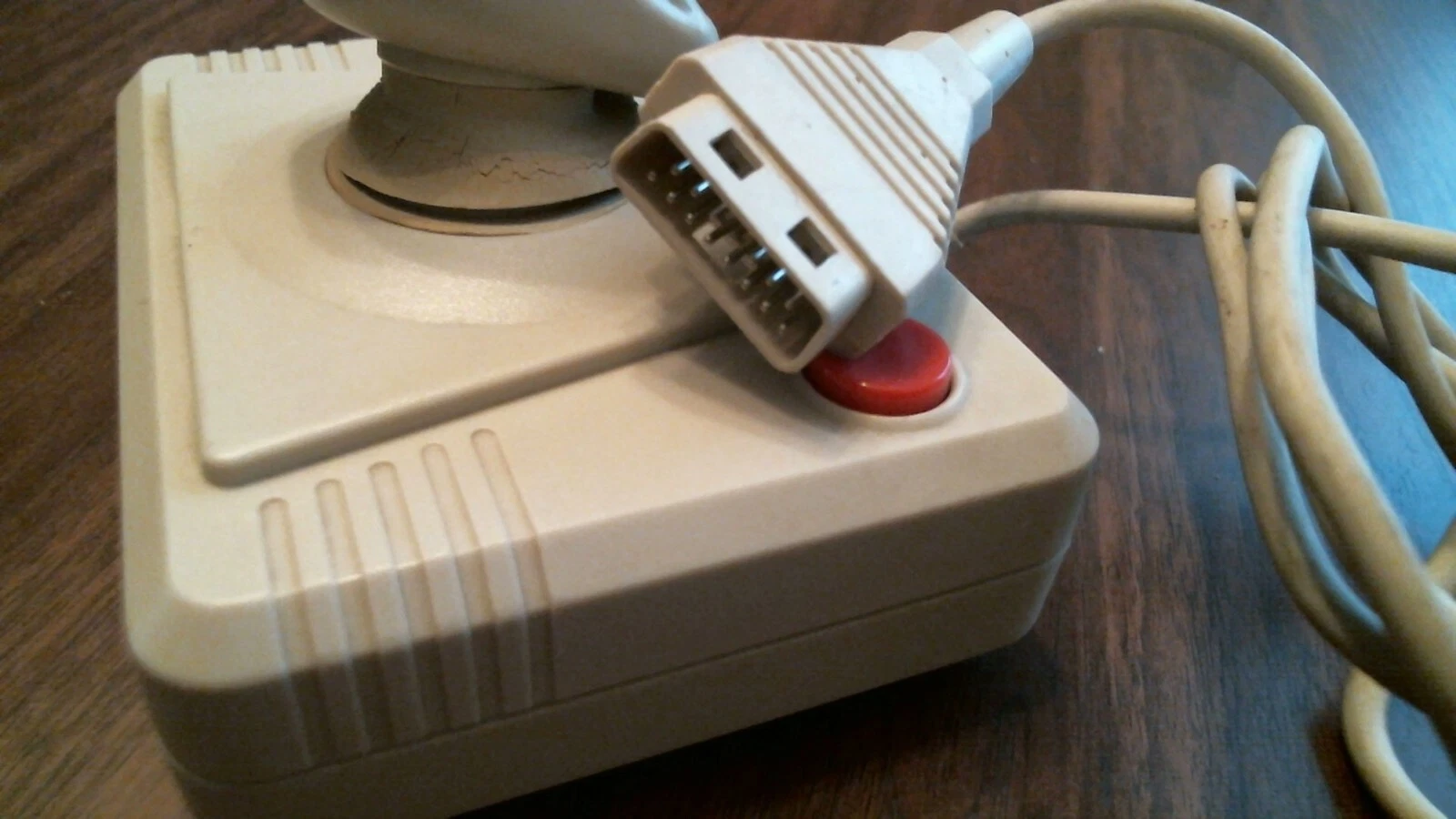 Unknown brand - 4-button controller joystick 15-pin connector vintage - image 3