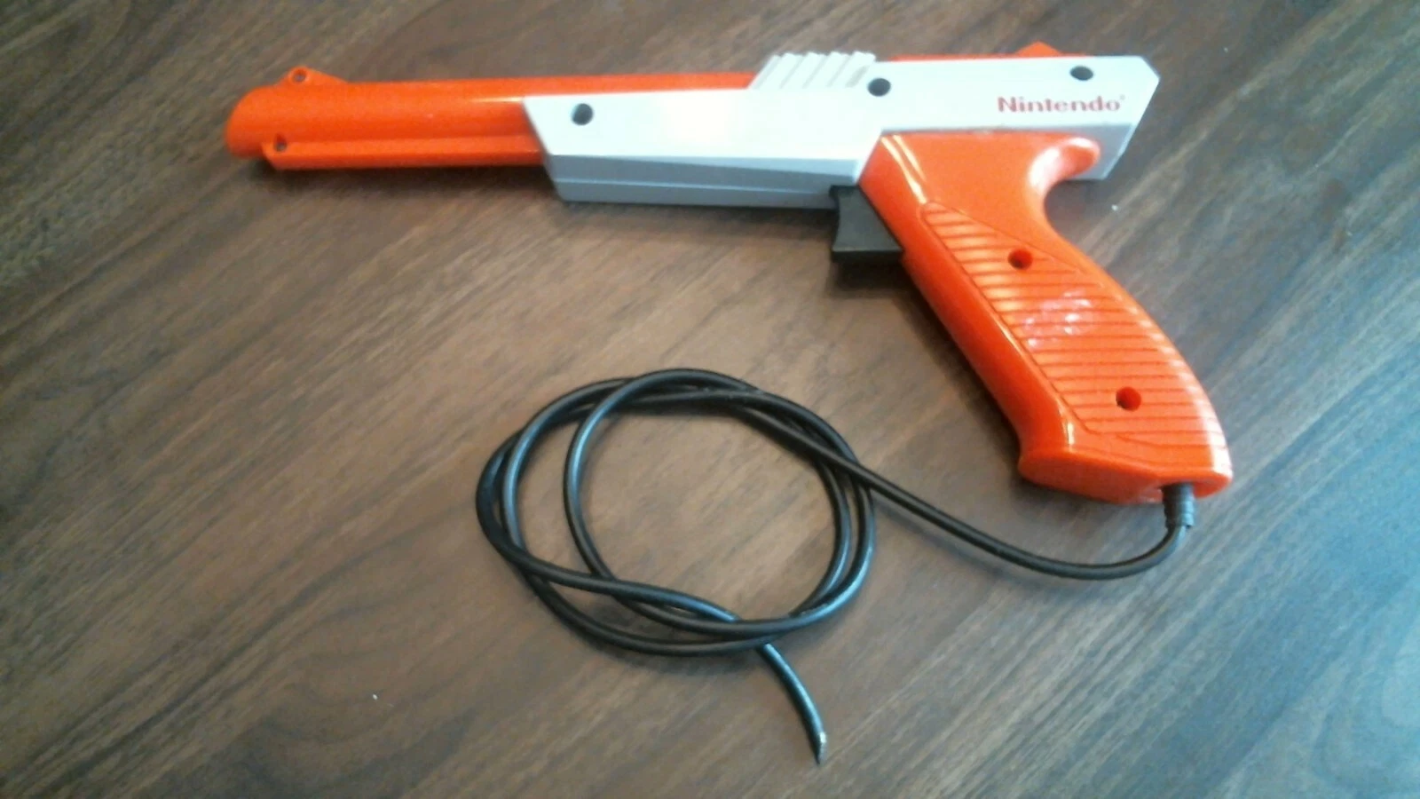 PARTS ONLY - 1985 Nintendo Zapper Orange Gun NES video game controller - image 5