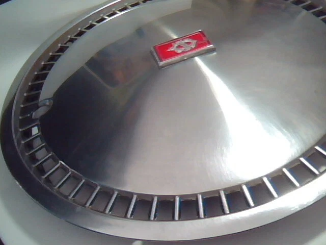 Oldsmobile Regency 98 Custom Cruiser 1980 era 15" OEM Hubcap Wheel Cover Hub Cap - image 2