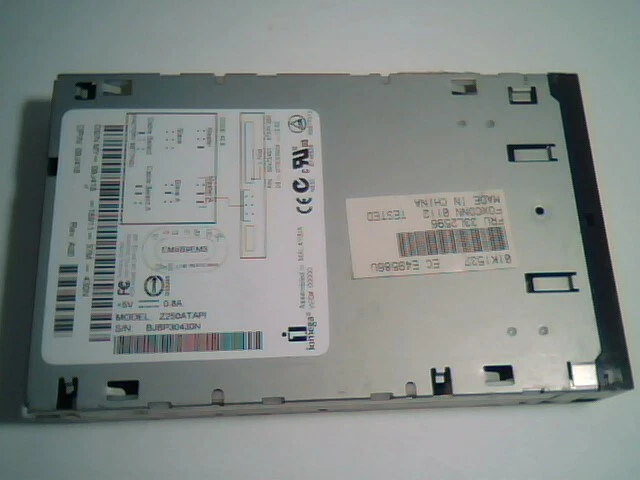 Iomega Z250ATAPI ZIP 250 250i drive IDE 40pin DELL 09J418 IBM FRU 33L2596 42.S - image 2