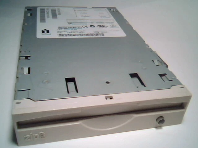 Iomega Z250ATAPI ZIP 250 250i drive IDE 40pin Code:41S 5501680 550-1680 Sun?