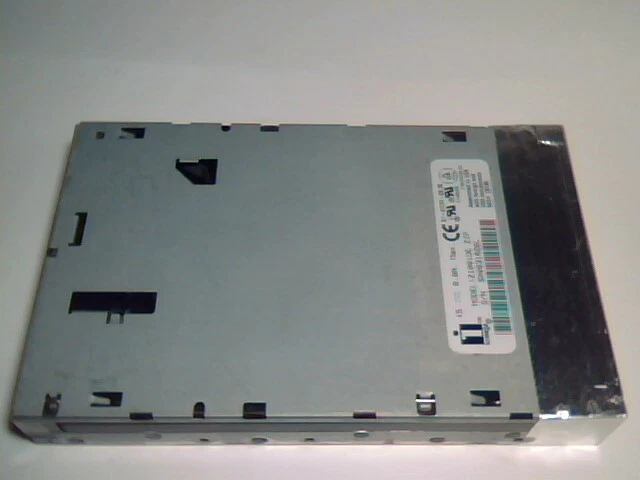 Iomega Z100IDE ZIP 100 drive ATA 40-pin - image 2