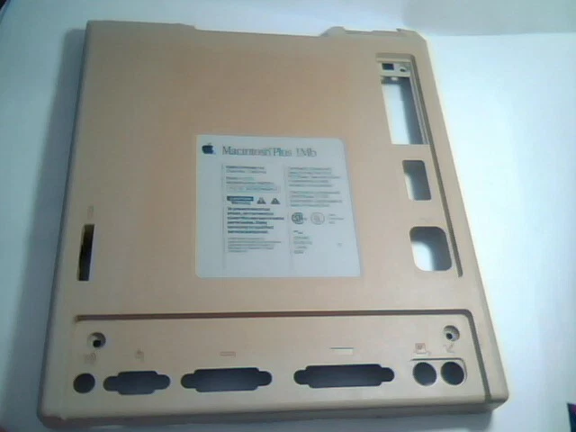 Macintosh Plus 1MB - Back panel of Case - with label and STEVE JOBS SIGNATURE -3