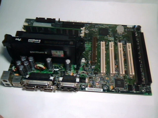 Motherboard Pentium Slot1 INTEL SE440BX-2 720938-209 P2-450 Yamaha Sound YMF740C