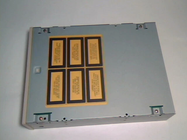 CD-ROM Drive CREATIVE Matsushita CR-587-B 24X 40-pin IDE ATA 1998 CRE-BTB - image 3
