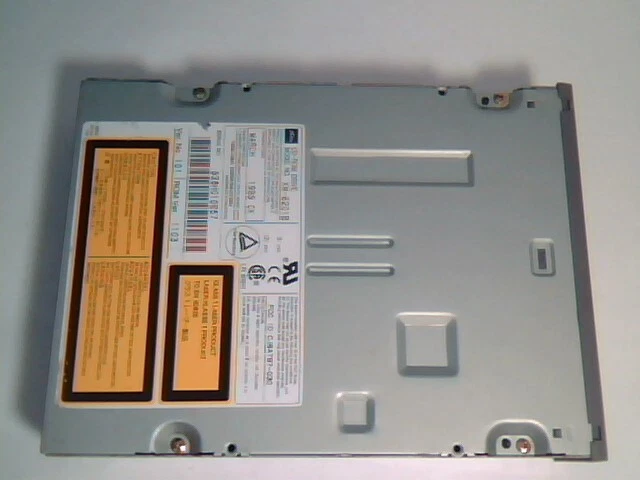 CD-ROM Drive Sun 370-3416 3703416-02 Toshiba XM-6201B ROM 1103 50-pin SCSI - image 3