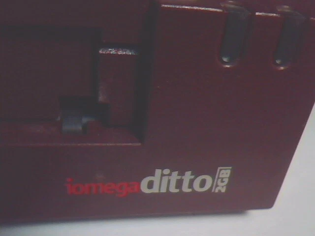 IOmega Ditto 2GB PPT Tape Drive external IO2000-PX parallel port tape cartridge - image 5