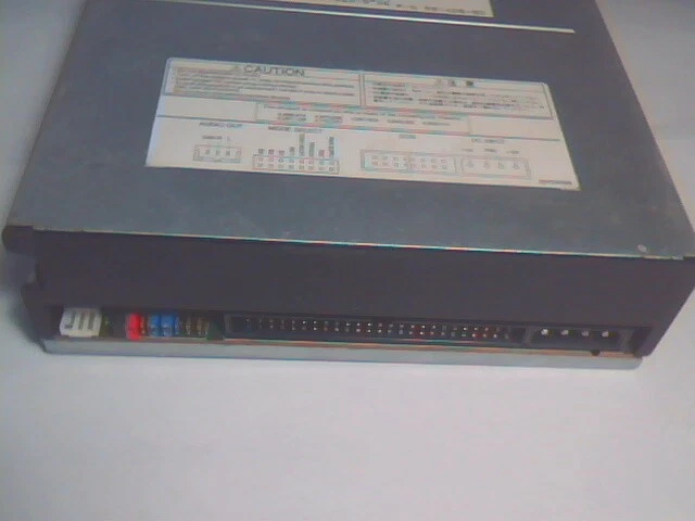 CD-ROM Drive SUN 370-2816-02 Toshiba XM-5701B v 002 50-pin SCSI 1996 3702816 - image 4