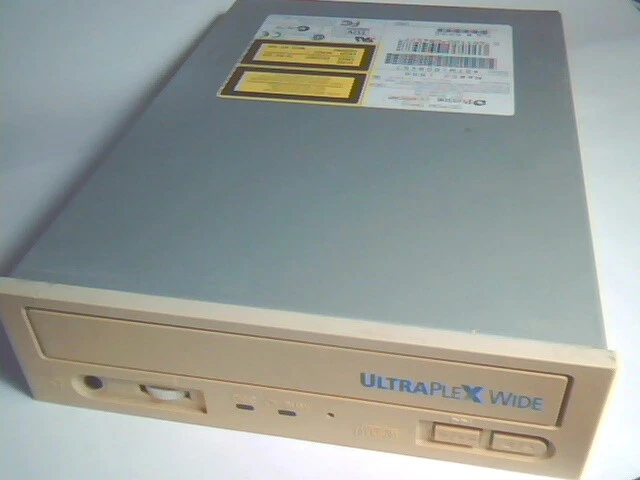SCSI CDROM Plextor UltraPlex Wide PX-40TSUWi 68-pin READER