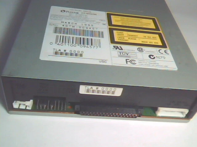SCSI CDROM Plextor UltraPlex Wide PX-40TSUWi 68-pin READER - image 3