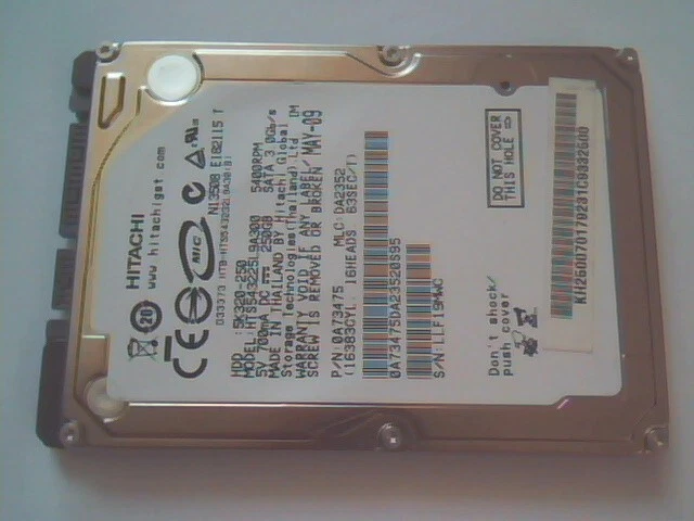 HDD Laptop Hard Disk Drive Hitachi 5K320-250 HTS543225L9A300 SATA 0A73475