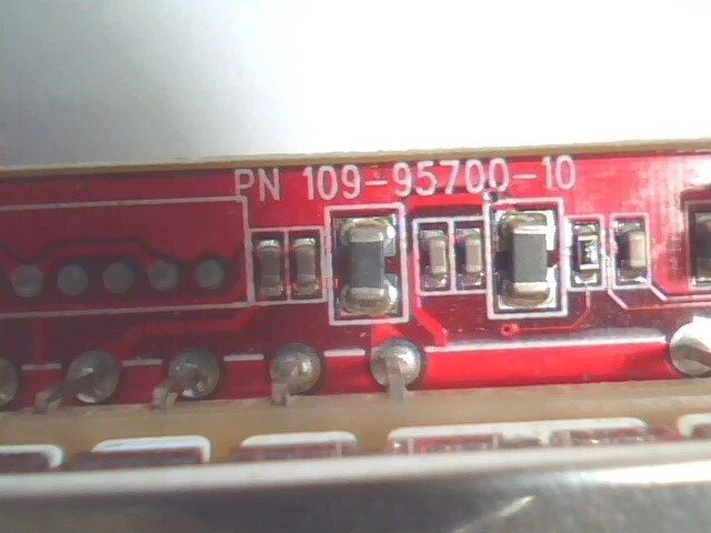 Video Graphics Card AGP 8X 109-95700-10 ATI AIW Radeon 9800 Pro 128MB - image 4