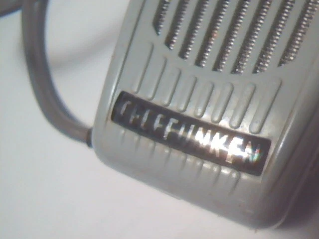 Original Telefunken Dynamic Microphone D9A Germany with box - image 10