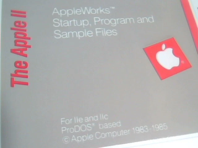 Apple II IIc IIe AppleWorks Floppy disks 1985 3.5" DD DS Program - image 2