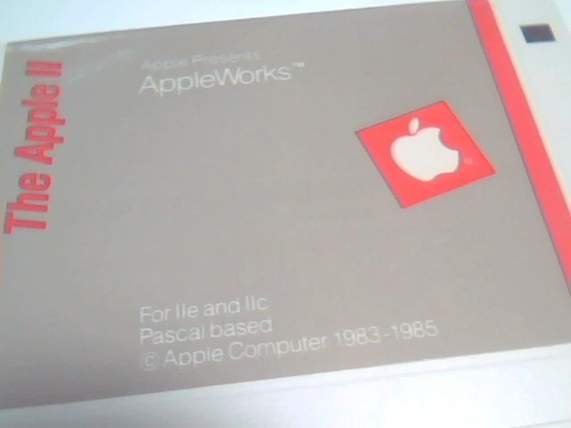Apple II IIc IIe AppleWorks Floppy disks 1985 3.5" DD DS Program - image 4