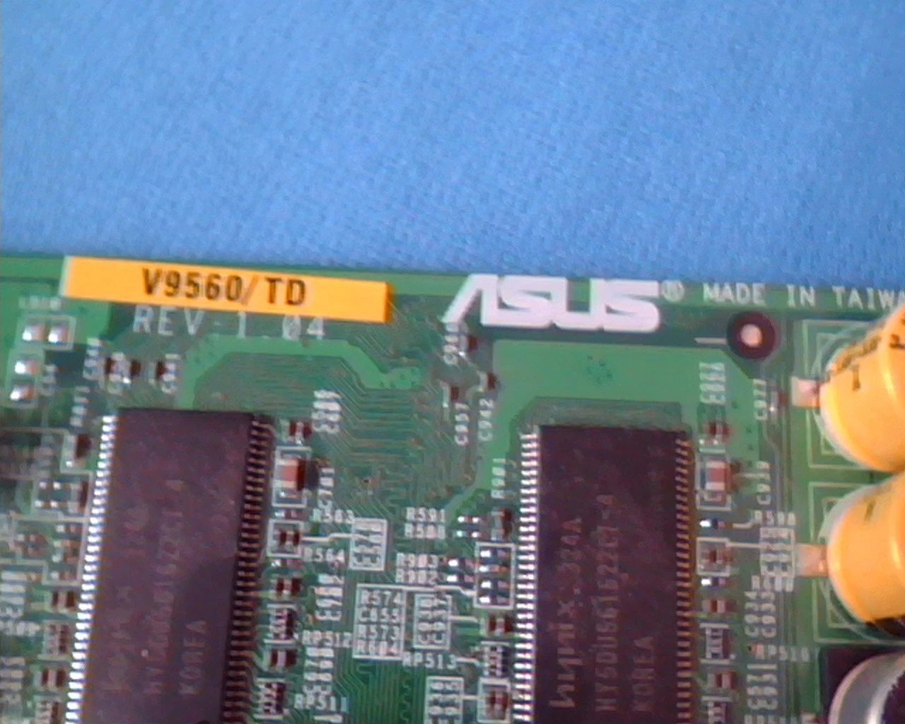 AGP card Asus V9560/ TD V9560 TD 256M C116B 0379758-A01-00504 C1VAD2 DVI VGA TV - image 2