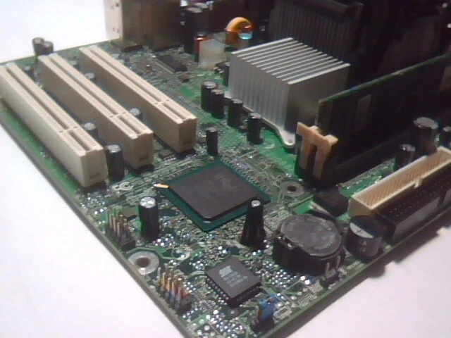 Motherboard P4 Intel D845GVFN/D845PEMY AA C77646-104 - image 2