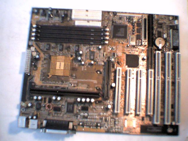 Pentium Motherboard ECS EliteGroup P6LX-A Rev:1.1 SCSI MediaBus Slot1 440LX AGP