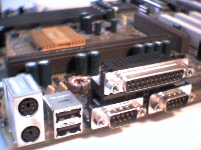 Pentium Motherboard ECS EliteGroup P6LX-A Rev:1.1 SCSI MediaBus Slot1 440LX AGP - image 2